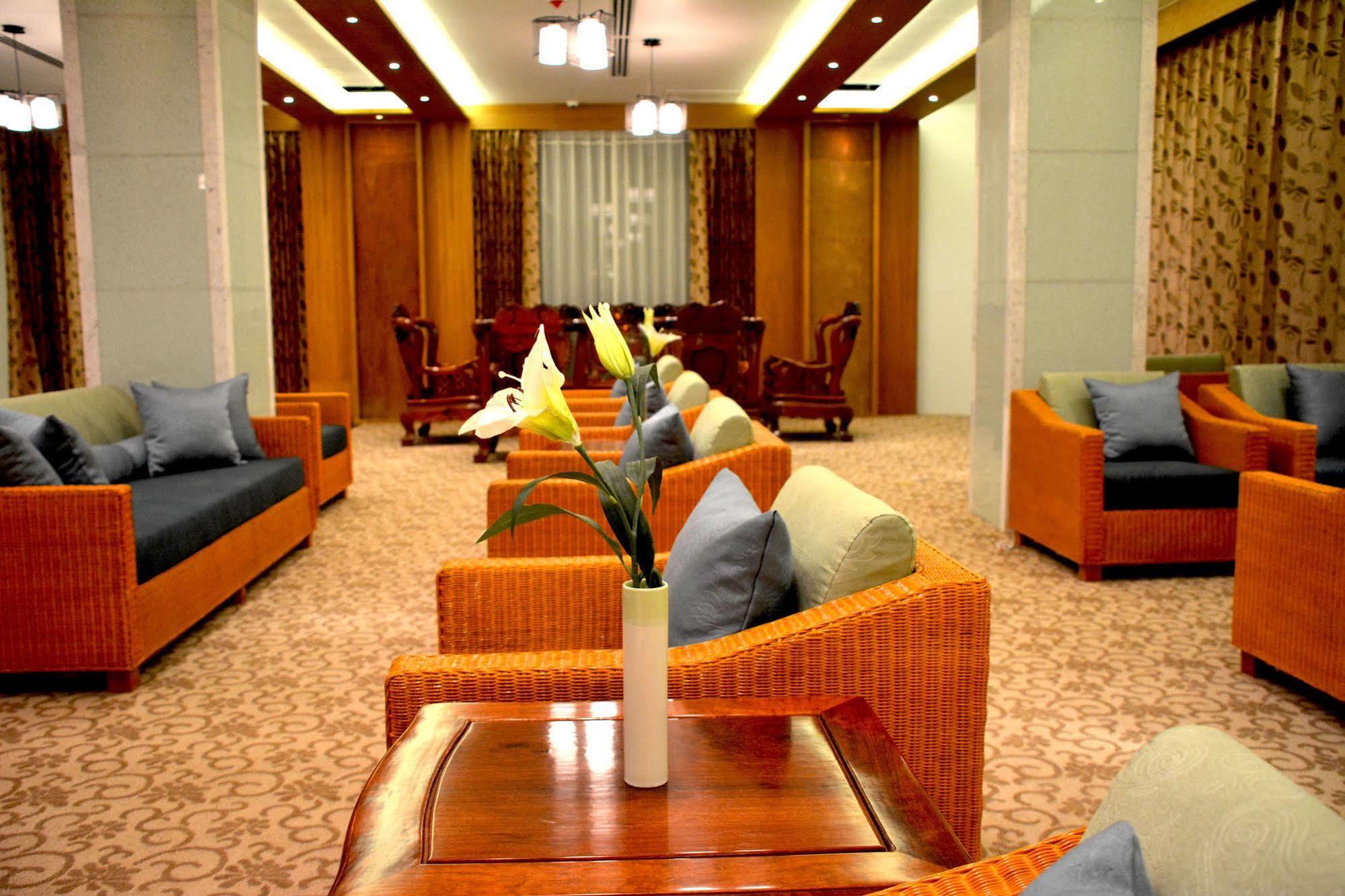 Eastern Palace Hotel Mandalay Exterior foto